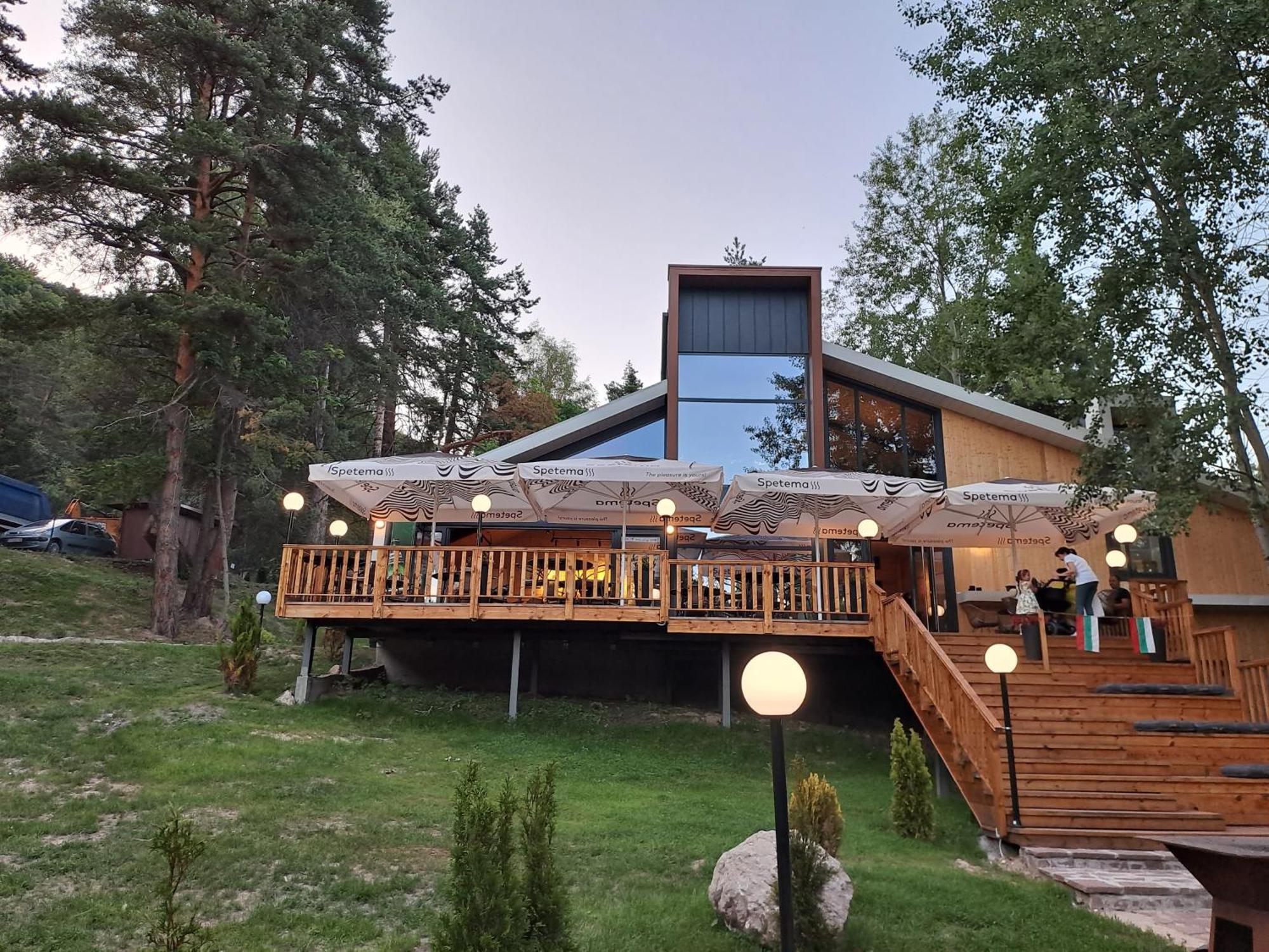 Saint Constantine Mountain Retreat Hotell Peshtera  Exteriör bild