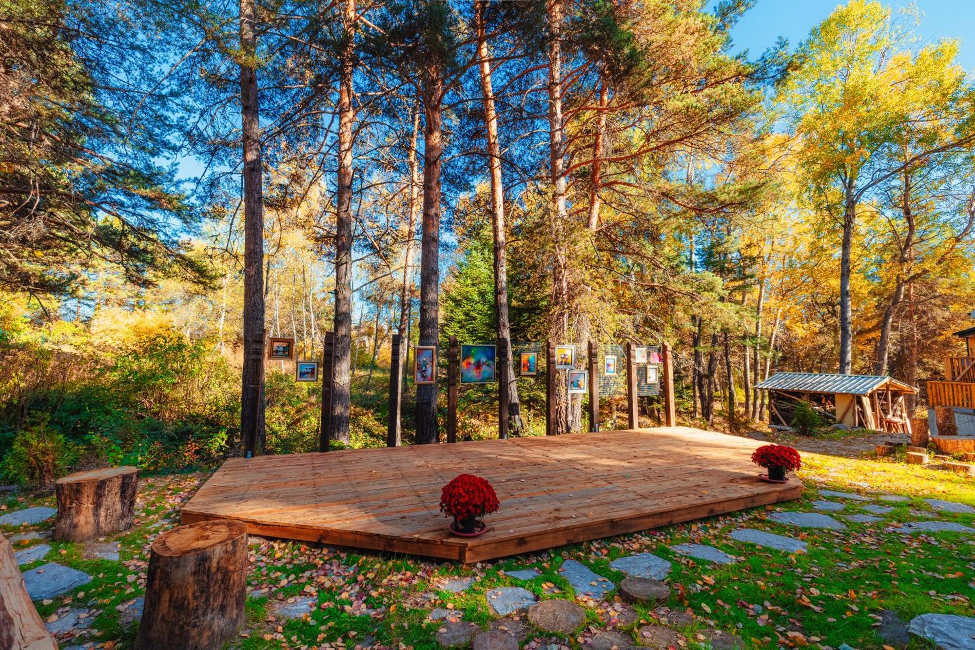 Saint Constantine Mountain Retreat Hotell Peshtera  Exteriör bild